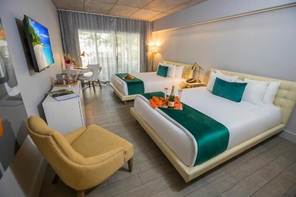 Riviera South Beach Hotel image 11